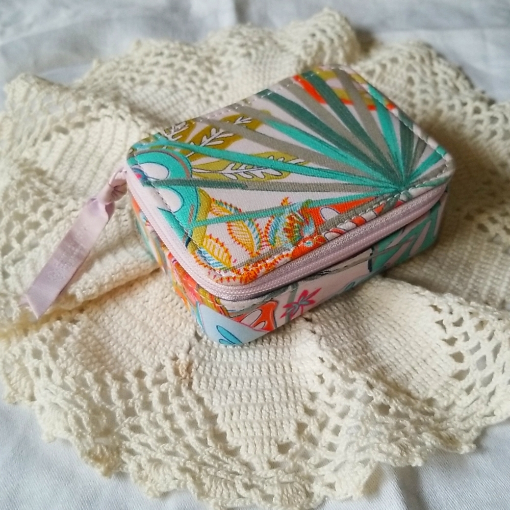 Vera Bradley Travel pill organizer case Tropical Floral